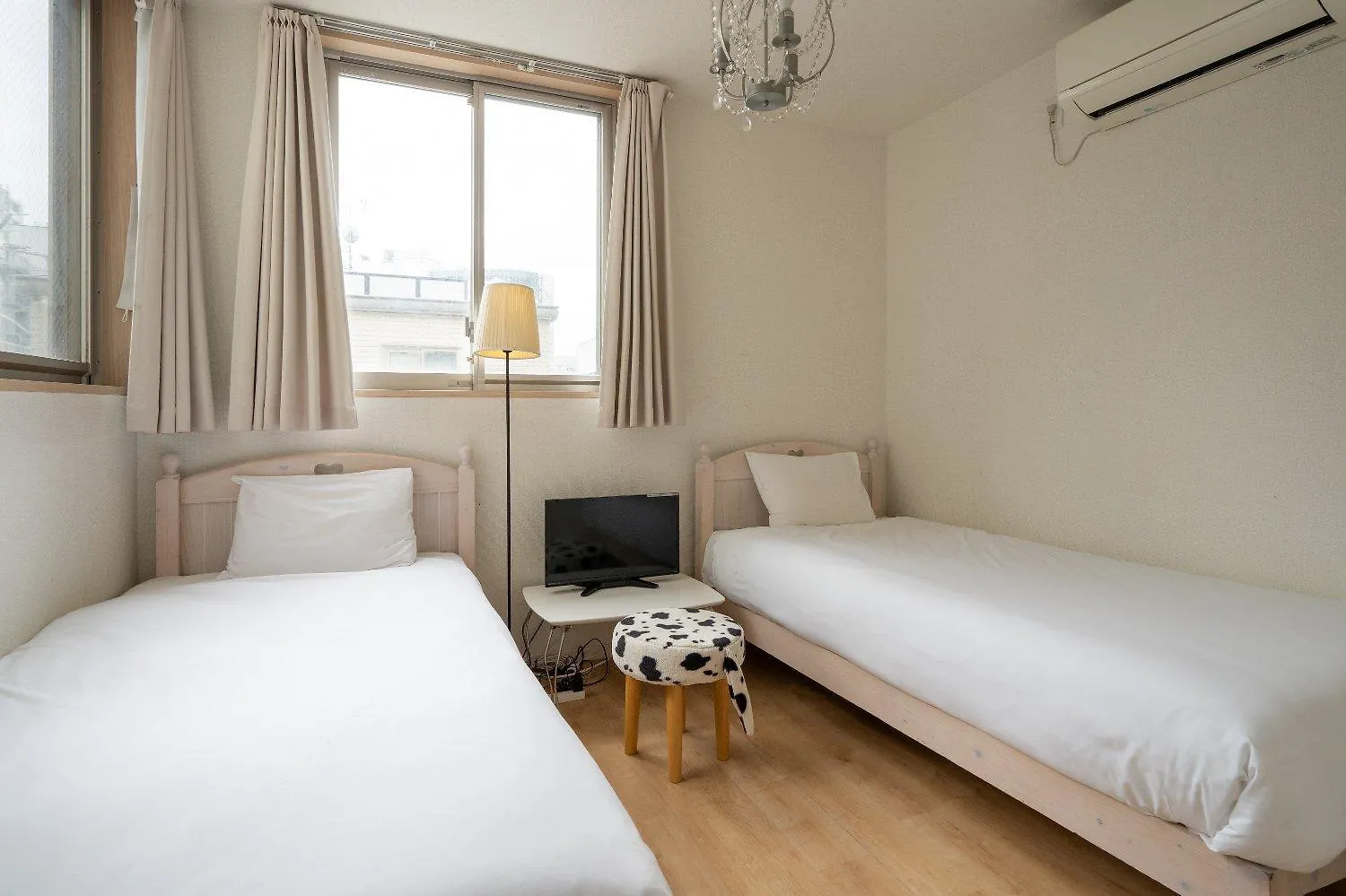 City Oasis Tokyo Apartment