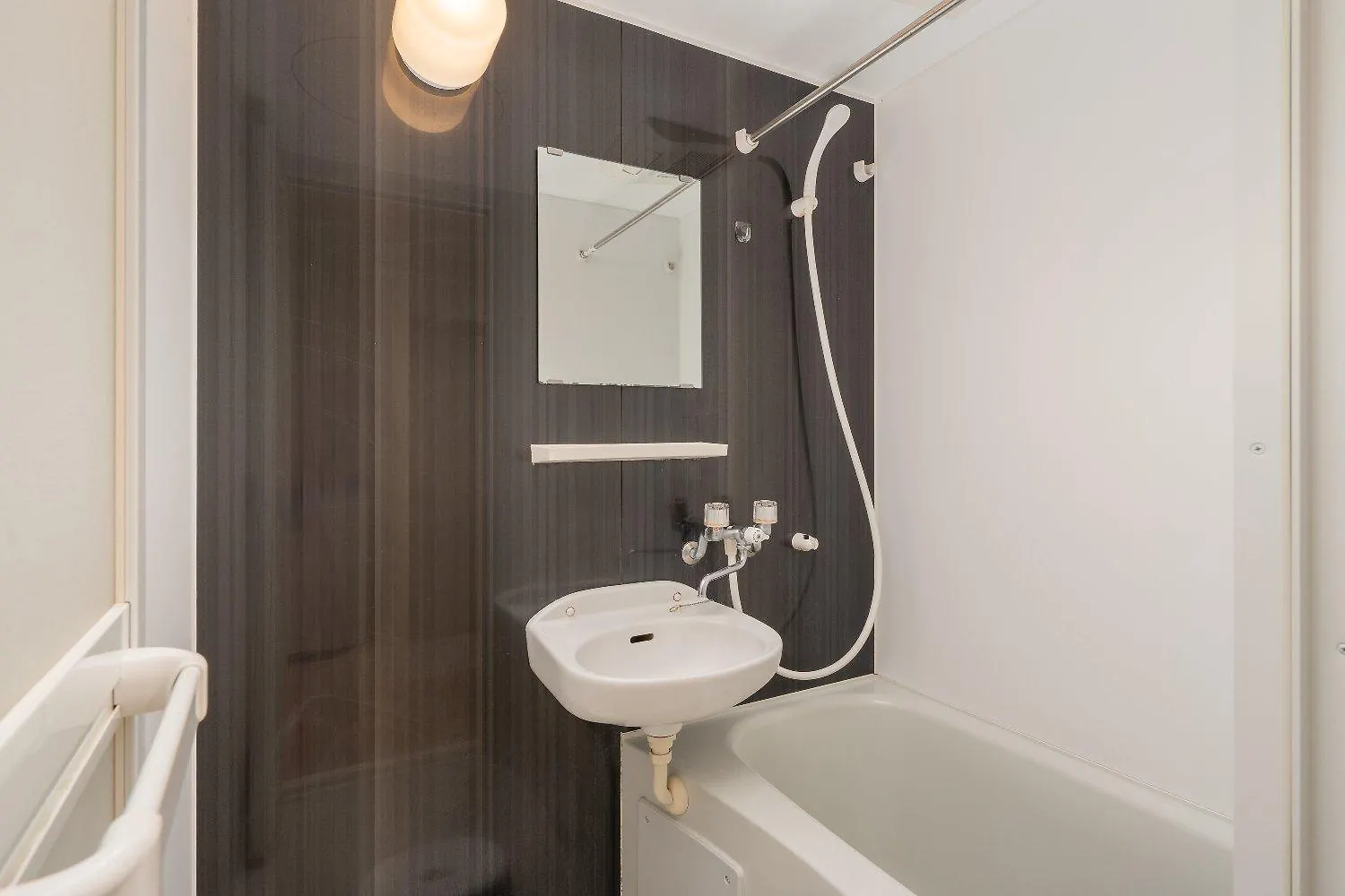 City Oasis Tokyo Apartment